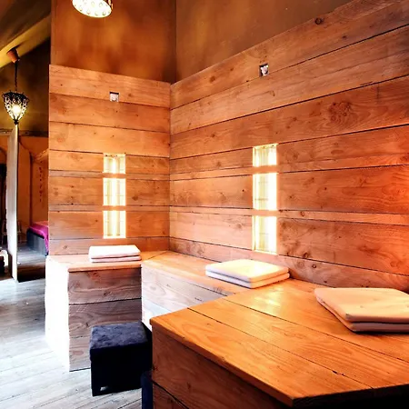 Relaxing Retreat Near Forests