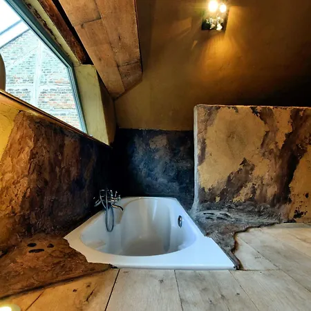 Relaxing Retreat Near Forests Oppagne